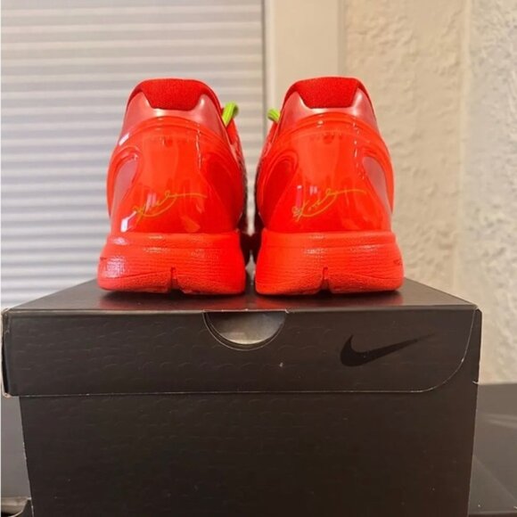 ZOOM KOBE 6 PROTRO 'REVERSE GRINCH' - Picture 8 of 9